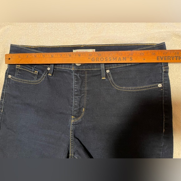 Levi Strauss Women’s Cut Off Jean Shorts Shaping Slim Stretch Dark Wash Size 32 - Picture 8 of 12